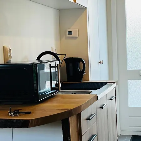 Uilehoeve Aan De Waal Apartamento