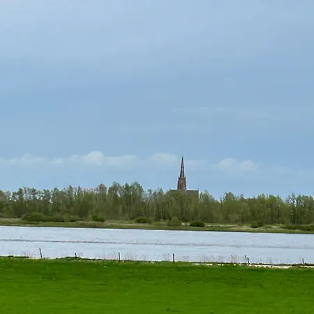 Uilehoeve Aan De Waal * Zennewijnen