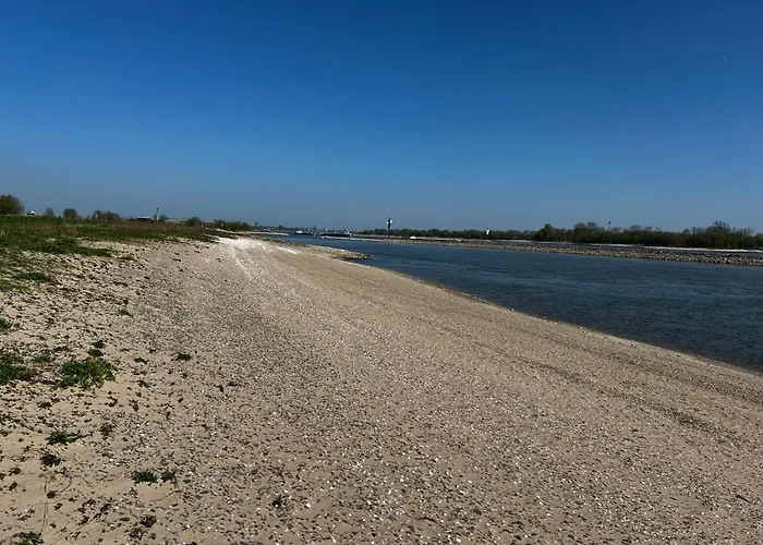 Uilehoeve Aan De Waal *