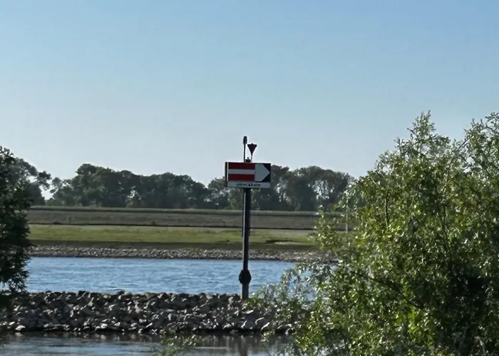 Uilehoeve Aan De Waal