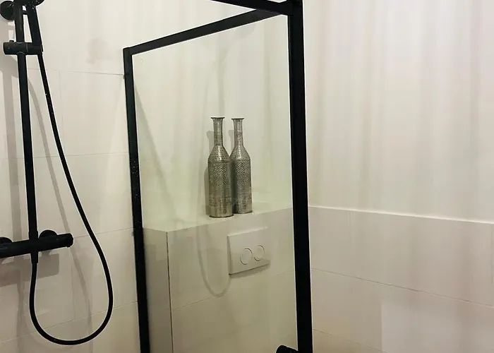 Uilehoeve Aan De Waal * Zennewijnen