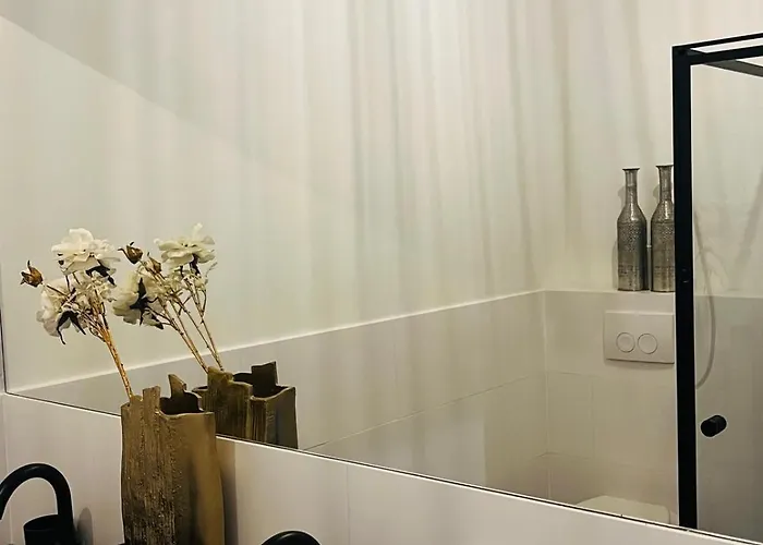 Uilehoeve Aan De Waal * Zennewijnen