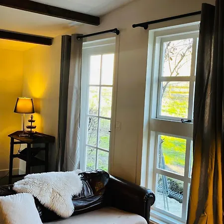 Uilehoeve Aan De Waal 公寓 *