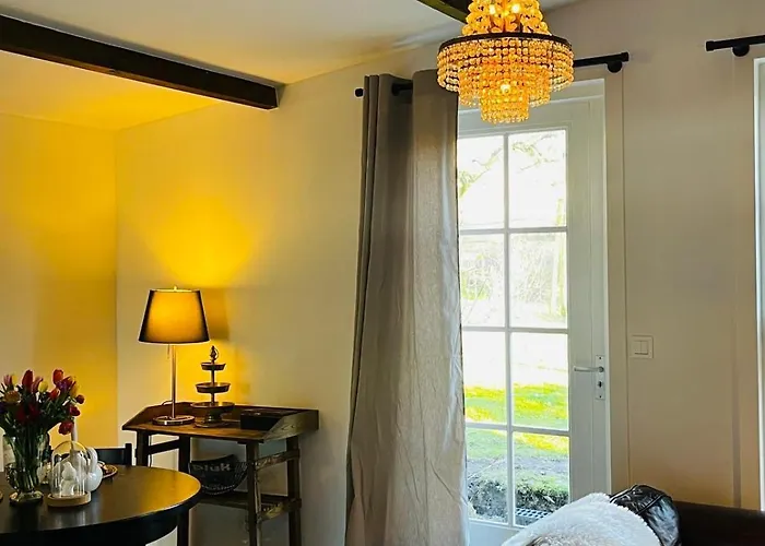 Uilehoeve Aan De Waal Zennewijnen