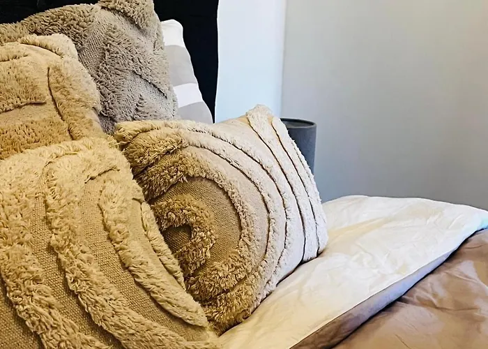 Uilehoeve Aan De Waal Zennewijnen