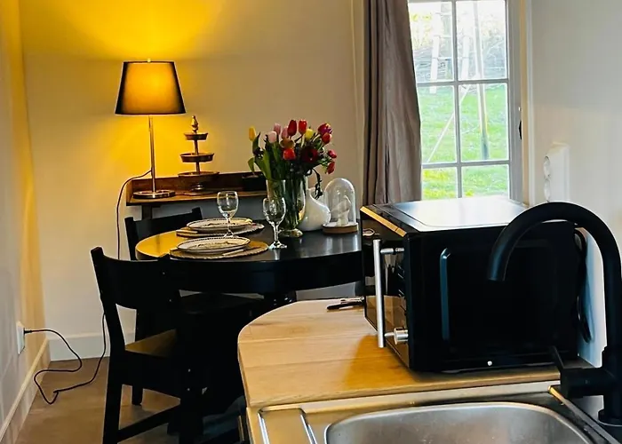 Uilehoeve Aan De Waal Zennewijnen